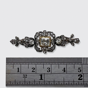 Vintage Floral Wreaths Bar Brooch