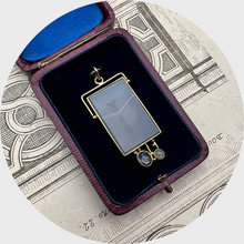 Load image into Gallery viewer, Modern Agate &amp; Moonstone Pendant