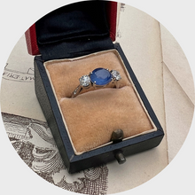 Load image into Gallery viewer, Art Deco Style Cabochon Sapphire &amp; Diamond Ring