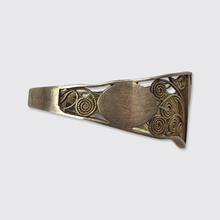 Load image into Gallery viewer, Georgian Filigree Shield Ring